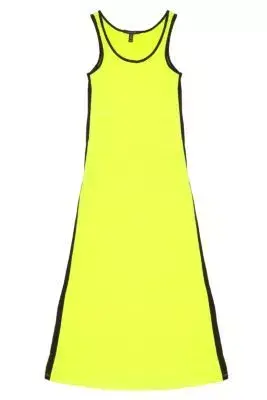 Modelo muscolosa, en amarillo intenso para las que no tiene problemas de altura (Kosiuko, $396)