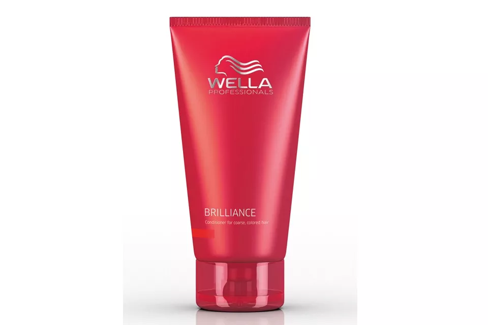 El Brilliance Leave In aumenta la protección del color y proporciona suavidad. Luego del lavado, se puede utilizar como acondicionador sin enjuague
(Wella, $285)