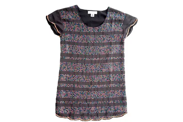 Vestido bordado con lentejuelas de colores (Paula Cahen D´Anvers, $1700)