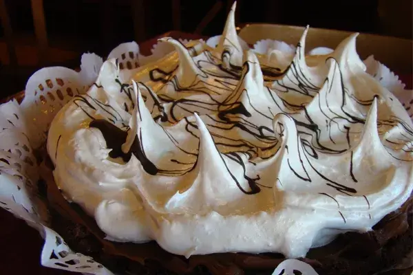 Pastelería casera en un rincón arbolado de Punta Chica