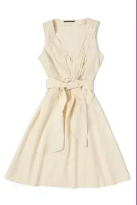 Elegante y con escote en v pronunciado y lazo (Portsaid, $658)