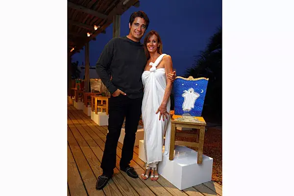 Muy acaramelados, Guillermo Andino y Carolina Prats están en Punta del Este. Allí, Carolina presentó la muestra de arte "15 estaciones" en la Galería Los Caracoles