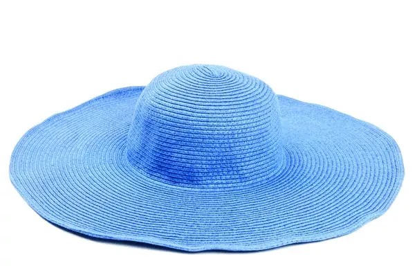 Capelina de rafia (Basement, $119)