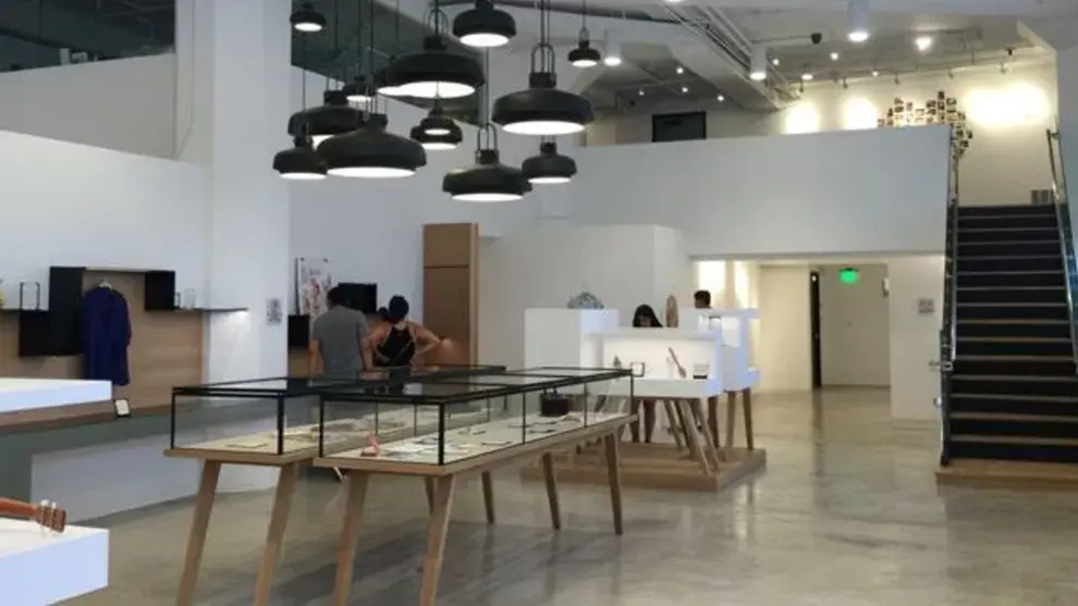 Los museos de Zagreb y Los Ángeles (en la imagen) comparten la colección permanente, que se ha vuelto global, y sólo se distinguen en la ubicación y el espacio que tienen