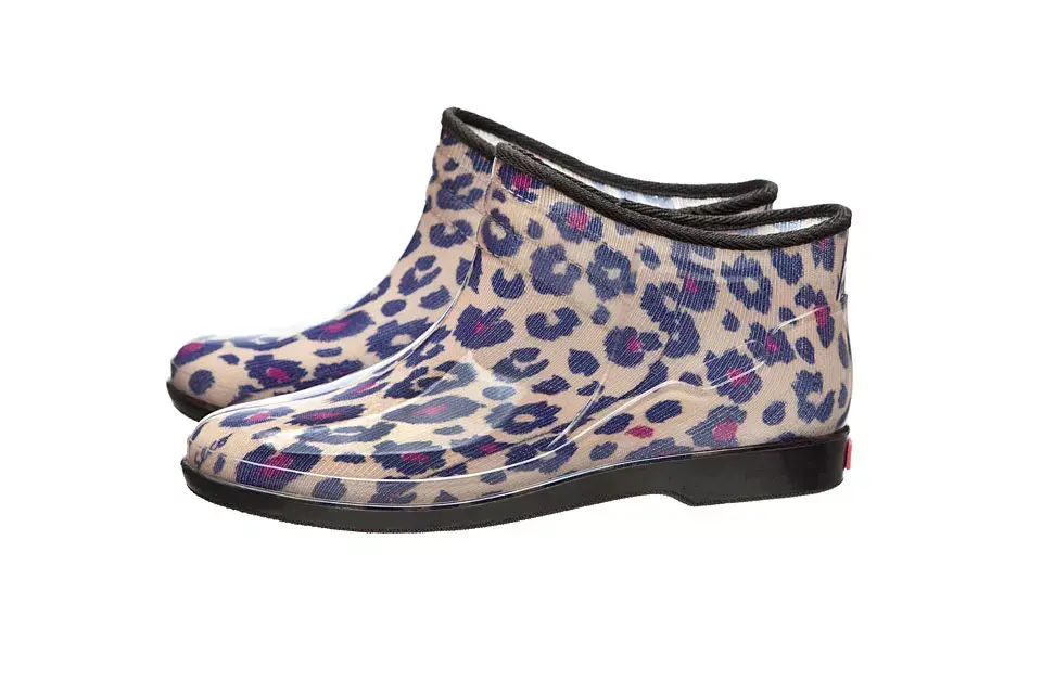 Botitas para la lluvia en animal print (Seco $450)