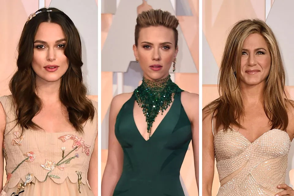 Tres looks de la red carpet.Keira Knighlty, Scarlett Johansson y Jennifer Aniston; ¿Cuál te gusta más?