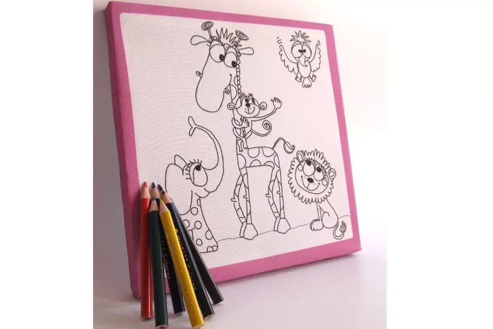 Cuadros para pintar con distintos motivos que vienen con lápices de colores (Mi primer cuadro, $50)