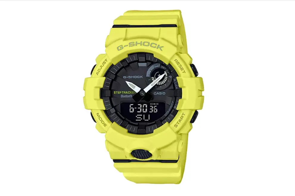 G-Squad, reloj con acelerómetro de tres ejes integrado que mide los pasos diarios (caminata o carrera). Ideal para el papá deportista que busca mejorar su rendimiento (G-Shock, $8000).