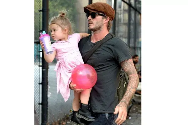 Adorable, Harper Seven ya tiene su par de Dr. Martens