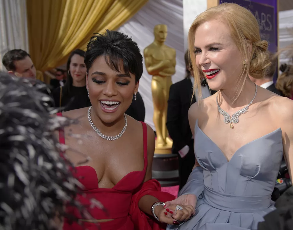Ariana DeBose y Nicole Kidman, en la entrega de Oscar 2022