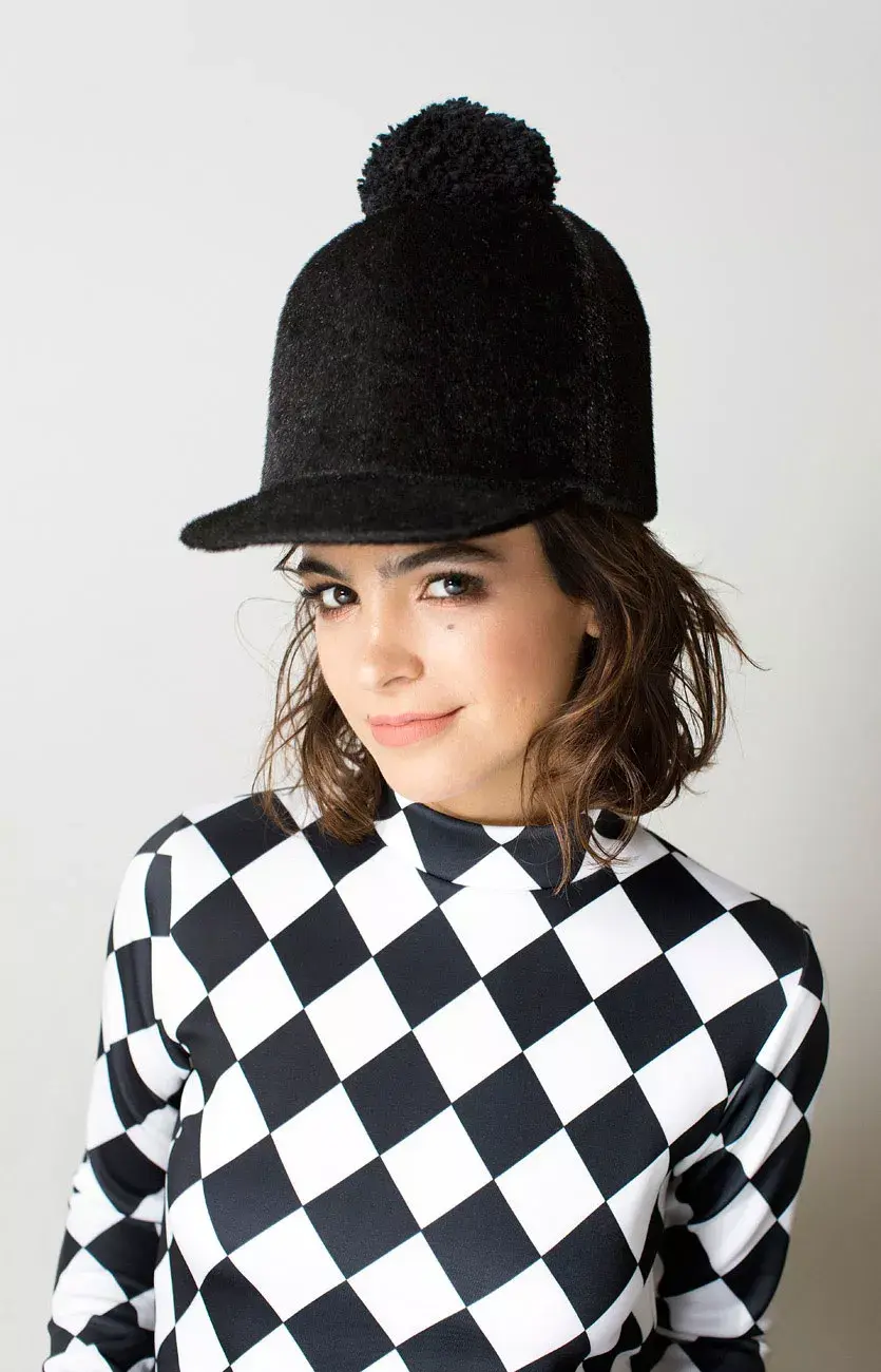 Sombrero (Florencia Tellado, $3800), top (Kimeika, $579)