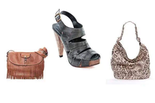 Cartera con flecos $549, sandalias con plataformas de madera $558, cartera animal print ($598). Todo, de Prune