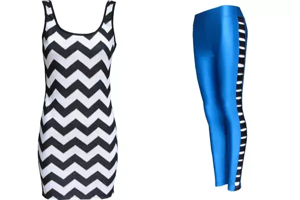 Para la noche y para el día: vestido con rayas en zig zag ($320), calzas azules con tiras ($ 370) Amores Trash