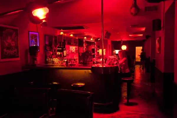 Si querés conocer un lugar diferente y con mucha personalidad no te pierdas este bar de Palermo