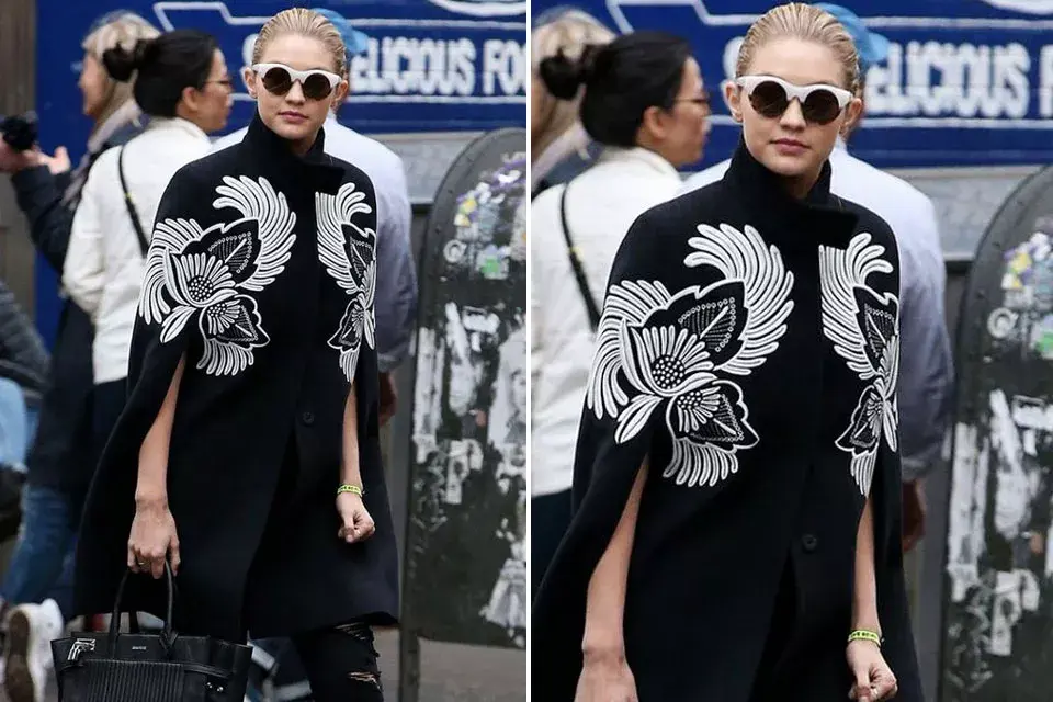 En color negro y con un bordado que se convierte en protagonista, así es la elección de Gigi Hadid