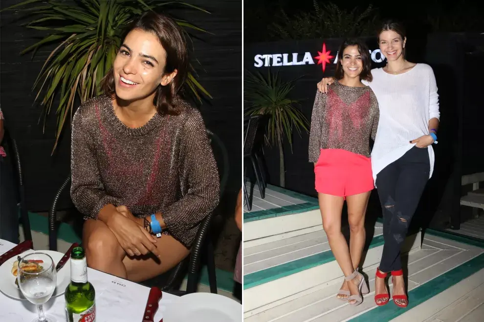 Friends to be friends: Agustina Cherri, con un sweater de lúrex bien fresquito, un mono rojo y sandalias de taco; y Marcela Kloosterboer, con maxi sweater, jeans rotos y sandalias de tiritas rojas