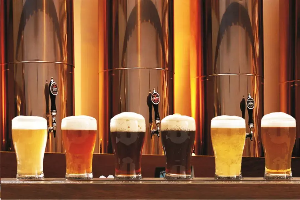 Invitarle a alguien una cervecita con papas es otra forma de decirle "te quiero" 