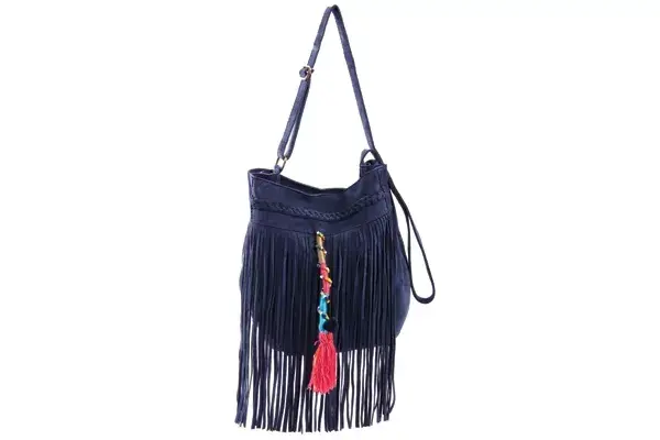 Con flecos (Justa Osadía, $1020)