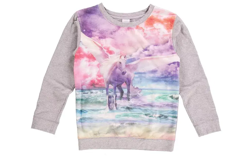 Buzo con unicornio (The coco room, $240). De algodón.