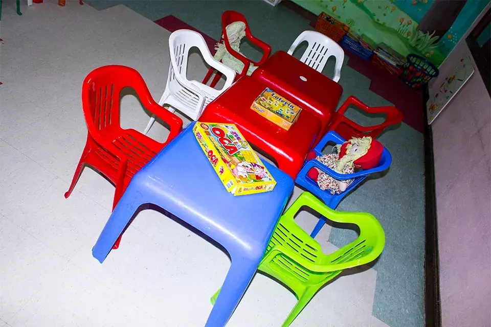 Hay juegos de mesa y muchos juguetes