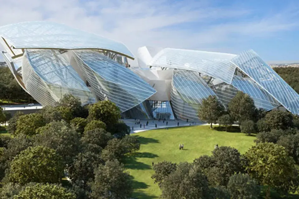 Para los fanáticos del arte, la moda y la arquitectura, abre sus puertas la Fondation Louis Vuitton dedicada al gigante LVMH