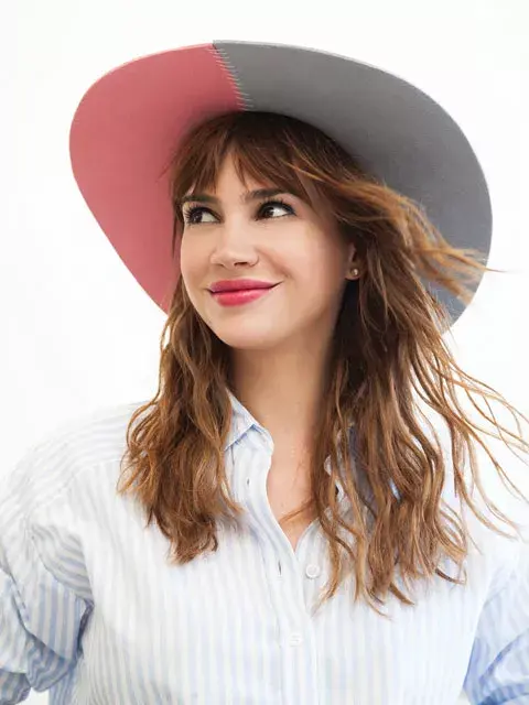 SOMBRERO (MADE IN CHOLA, $2000), CAMISA (TUCCI, $1700). 