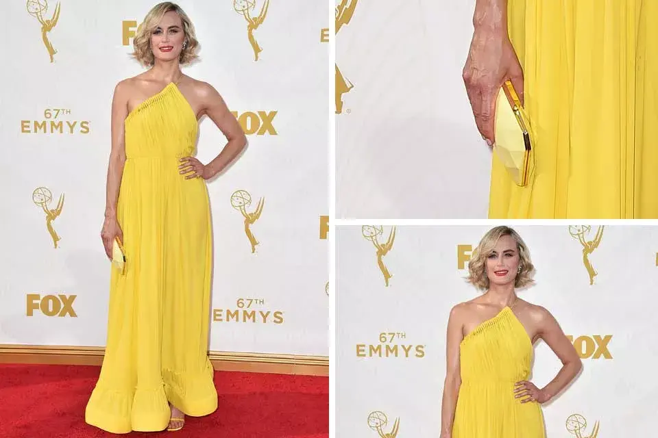 Sin duda, el amarillo es el color de la nueva temporada, y Taylor Schilling lo tiene bien clarito. La actriz se animó a lucir este tono con un traje firmado por Stella McCartney Resort 2016 y lo combinó con sandalias de Stuart Weitzman del mismo color