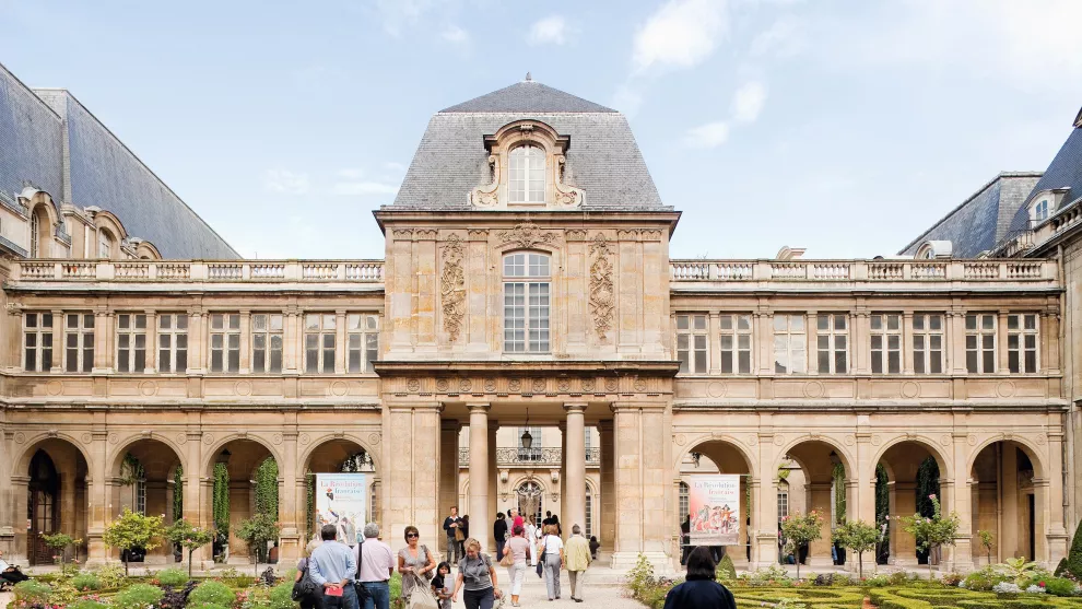 El Museo Carnavalet, que muestra la historia de París en un impresionante palacio urbano, es gratuito. Crédito: Marc Bertrand / Paris Tourist Office / dpa-tmn