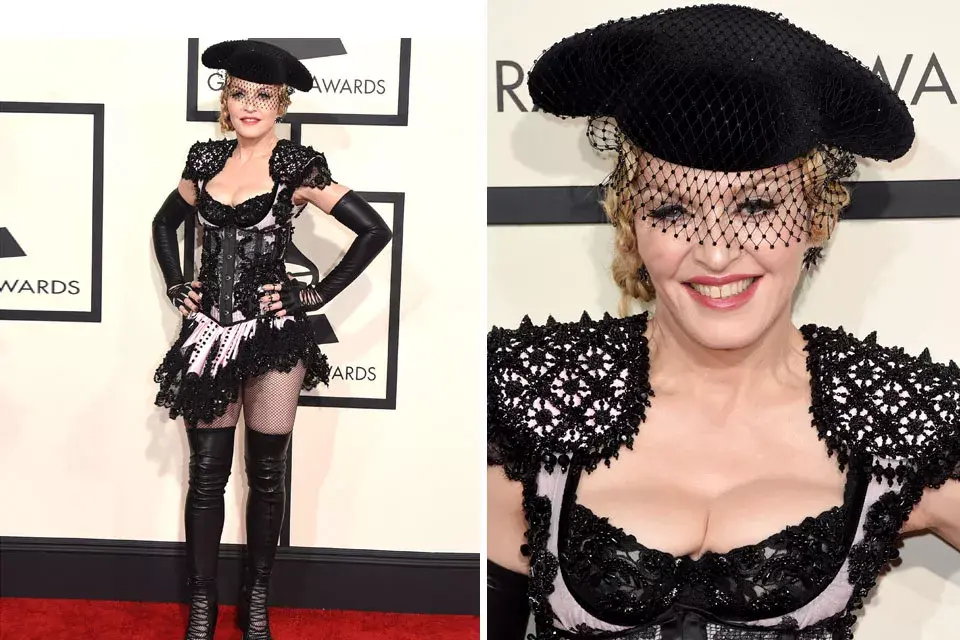 Madonna sorprendió a todos con su vestido de torera deluxe firmado por Givenchy. Completó este explosivo outfit con maxibotas; ¿Qué te parece su look?