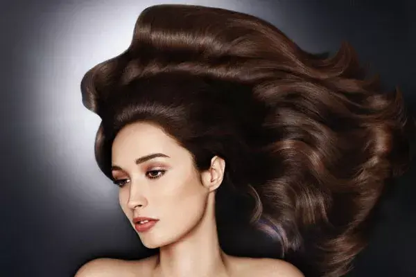 Elegí una tintura semipermanente para mantener el brillo de tu pelo
