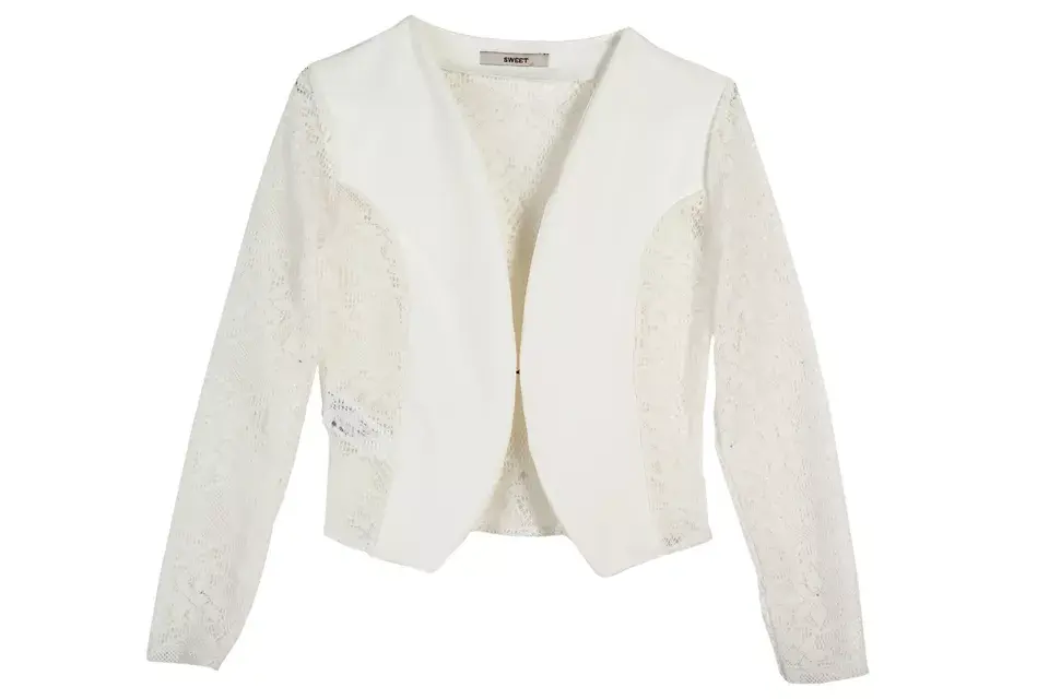 Bolero con mangas de encaje (Sweet, $369)