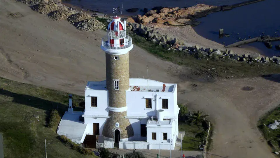 Faro Punta Brava