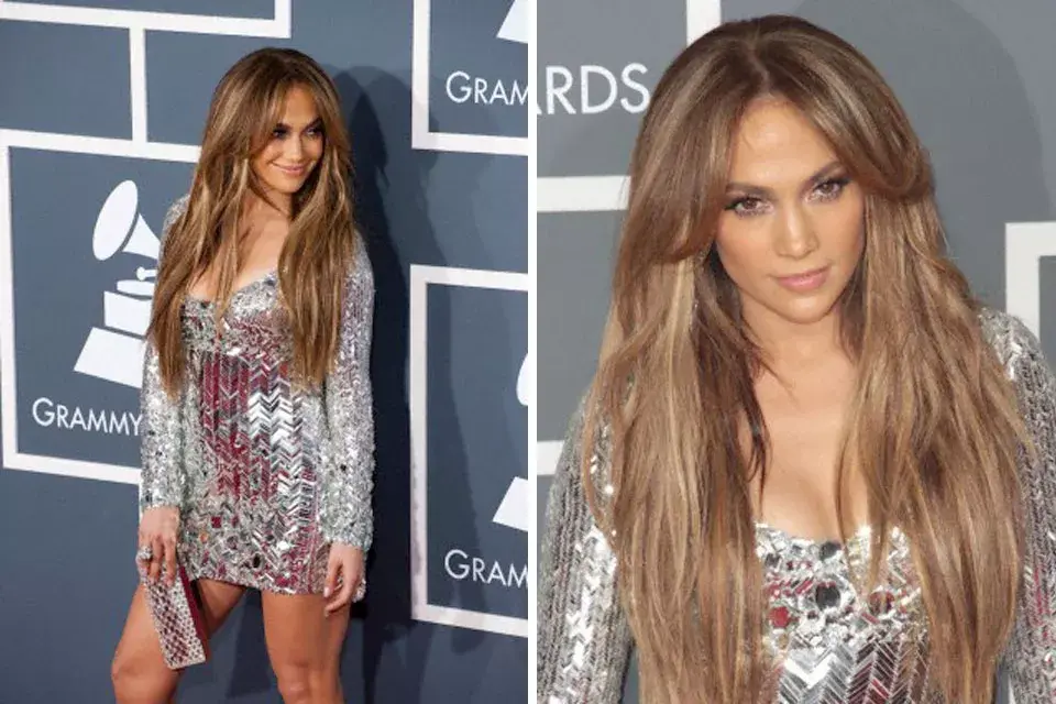 Y en el otro extremo, pelo larguísimo con extensiones y varios tonos más claros para Jennifer. ¡Look bomba total!