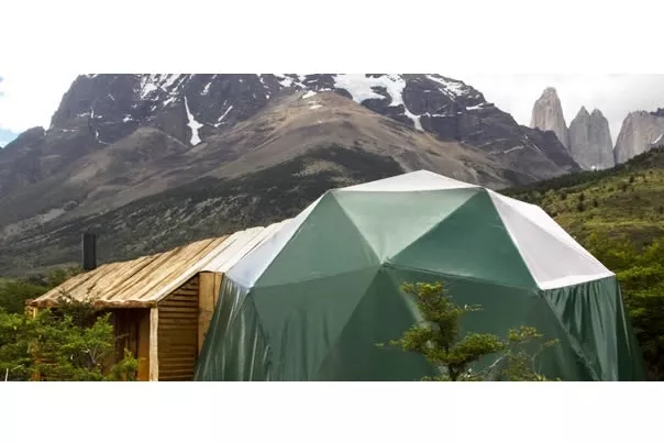 EcoCamp Patagonia en Chile tiene domos de hasta dos pisos para apreciar mejor las panorámicas