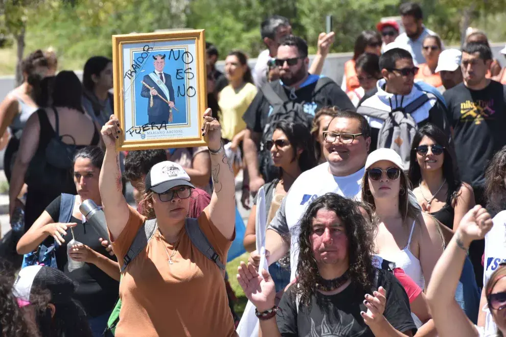 El gobernador de Chubut, Mariano Arcioni, anunció esta tarde que derogará la ley de zonificación minera