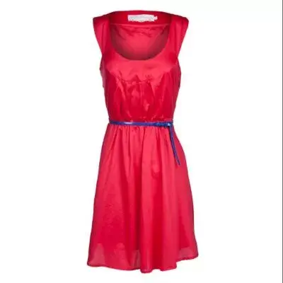 Importante escote redondo para las que tienen mucho busto (Mariana Márquez by Dafiti, $559)