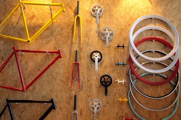 Esta tienda está pensada para que los ciclistas urbanos resuelvan todos sus problemas en un solo lugar