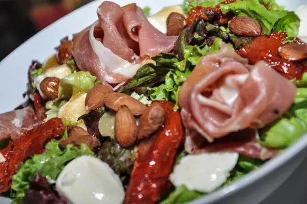 Silencioso y tranquilo, es ideal para ir en pareja, con un grupo reducido o sola