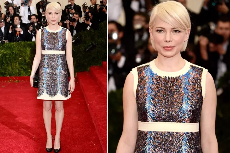 Michelle Williams llevó un look demasiado sencillo para la ocasión de Louis Vuitton