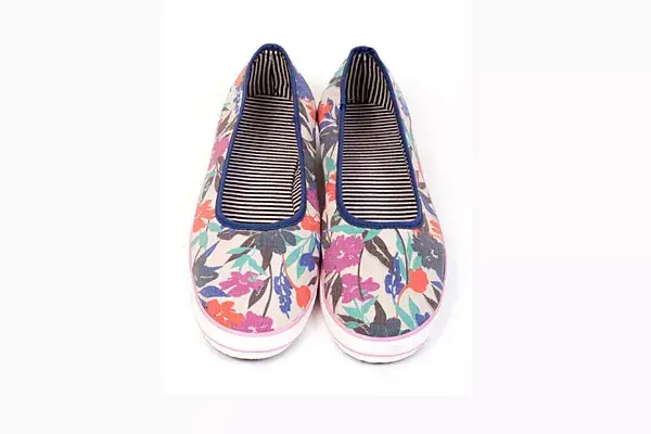 Alpargatas con flores (Seco, 320)