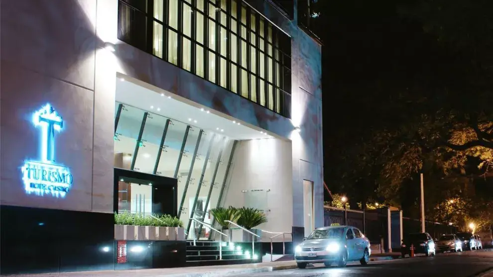 A la vera del Paraná, un spa con un gran circuito hídrico