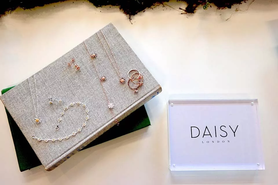 Accesorios de Daisy London