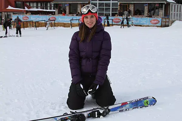 Agustina Cordova aprovechó las vacaciones de invierno para practicar ski en Las Leñas; ¿cómo hace para que el pelo le quede tan lindo?