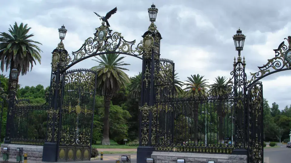 Ingreso al Parque General San Martín