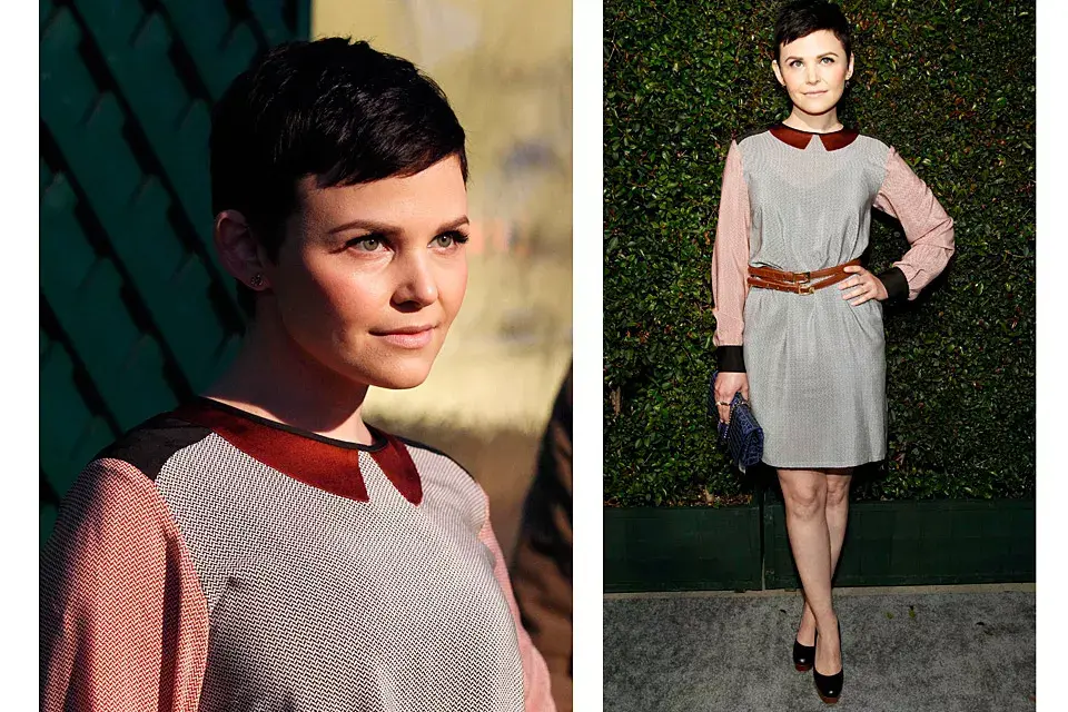 Ginnifer Goodwin eligió un vestido de cuello Peter Pan que con otros accesorios nos hubiera gustado más: cinturón doble color suela, zapatos negros, clutch azul... La idea no es hacerlos combinar, pero por lo menos, que estén en armonía