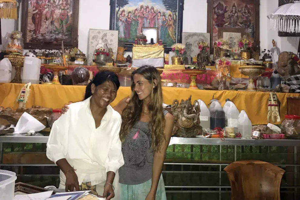 La misma de Comer Rezar Amar, fue amor a primera vista: Wayan, Mi curandera, gurú y gran maestra. 