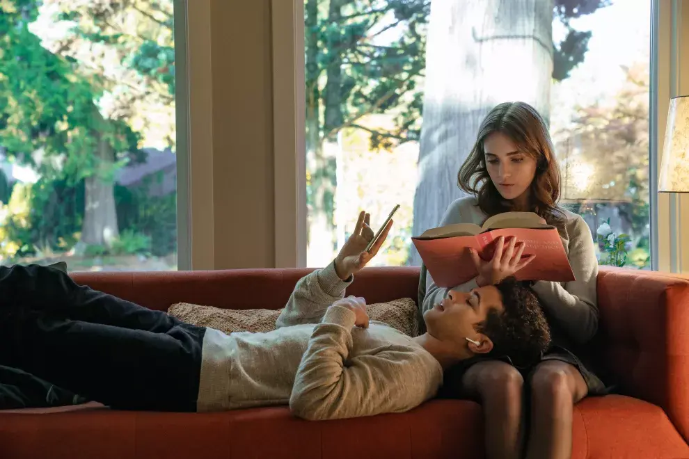 Talia Ryder y Jordan Fisher son los protagonistas de esta nueva película de Netflix. Foto: Katie Yu/NETFLIX