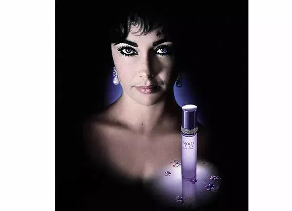 Elizabeth Arden rinde homenaje a la belleza de Elizabeth Taylor con un perfume llamado Violet Eyes