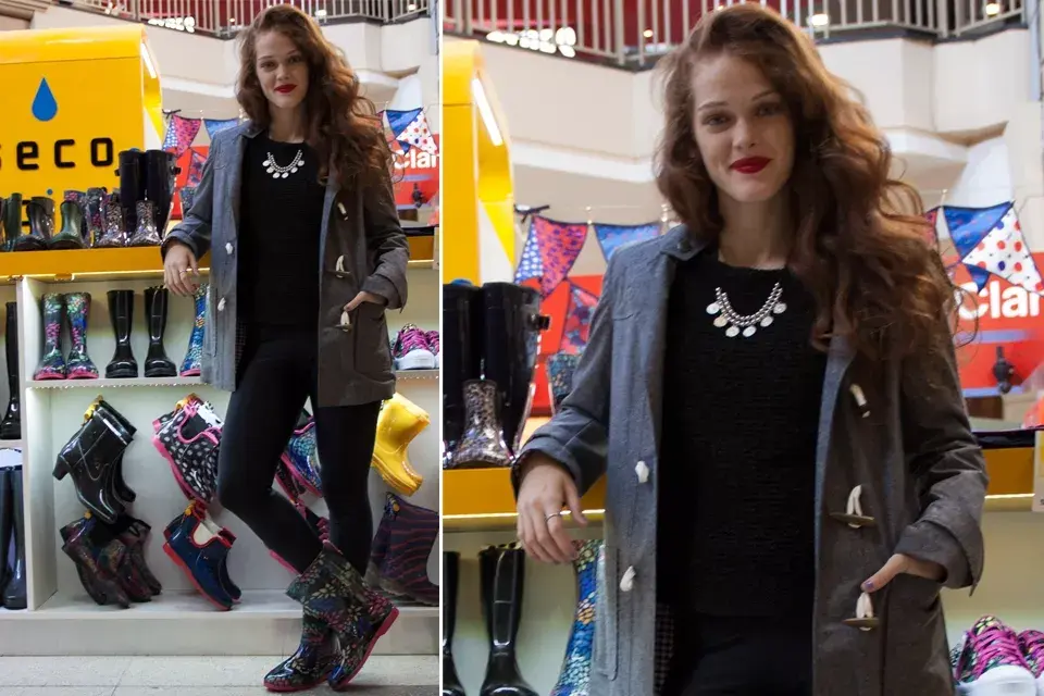 Jenny Martínez fue a conocer la nueva góndola de Seco en Shopping Boulevard Adrogué. Divina con ese look para días lluviosos
