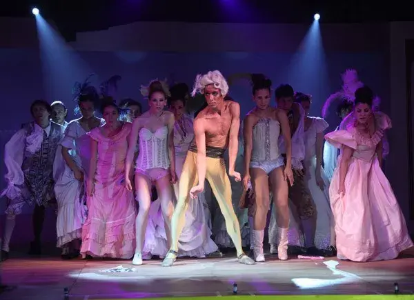 Un show con 20 bailarines del Teatro Colón